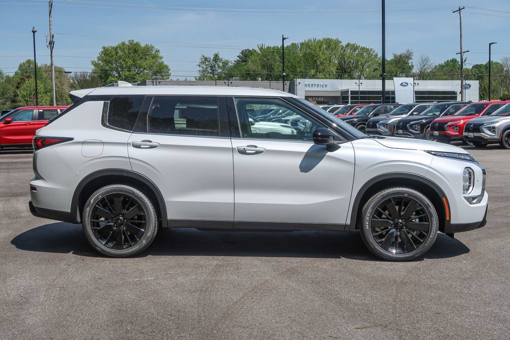 2026 Mitsubishi Outlander LE 2.5 S-AWC