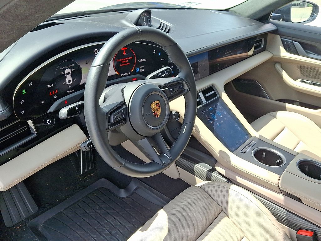 Thumbnail: 2022 Porsche Taycan - 4
