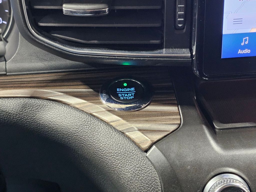 Used 2020 Black Ford Limited image 32