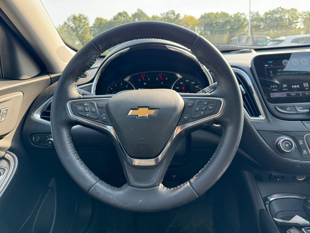 2018 Chevrolet Malibu LT 11