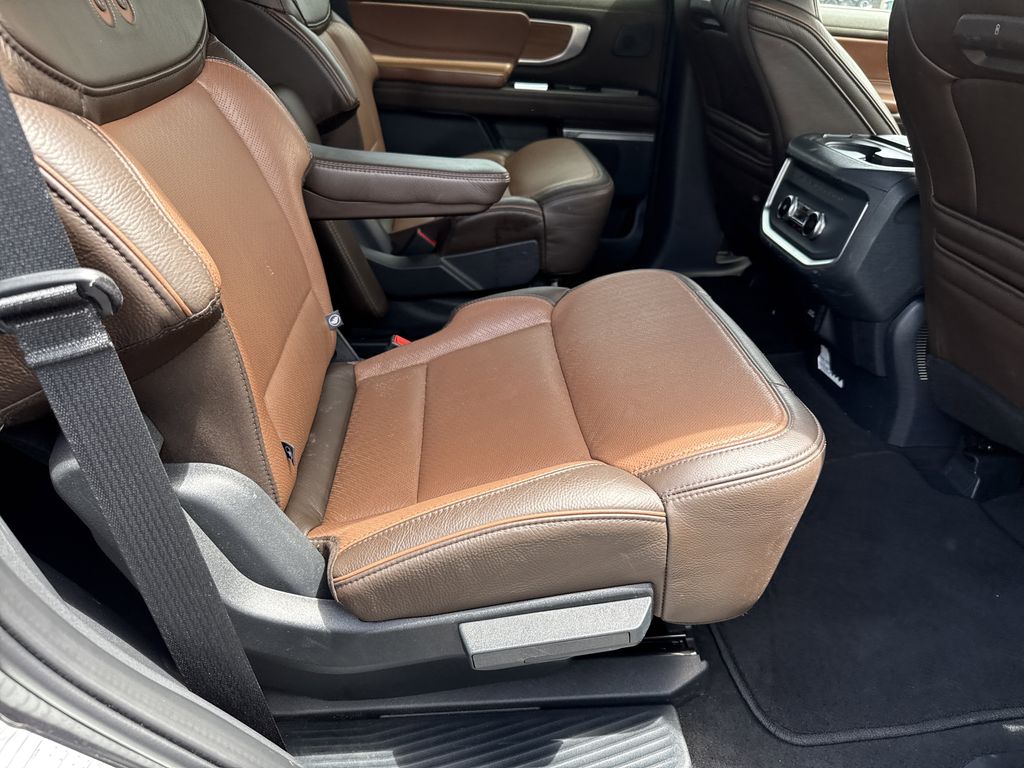 Used 2025 Ford Expedition SUV