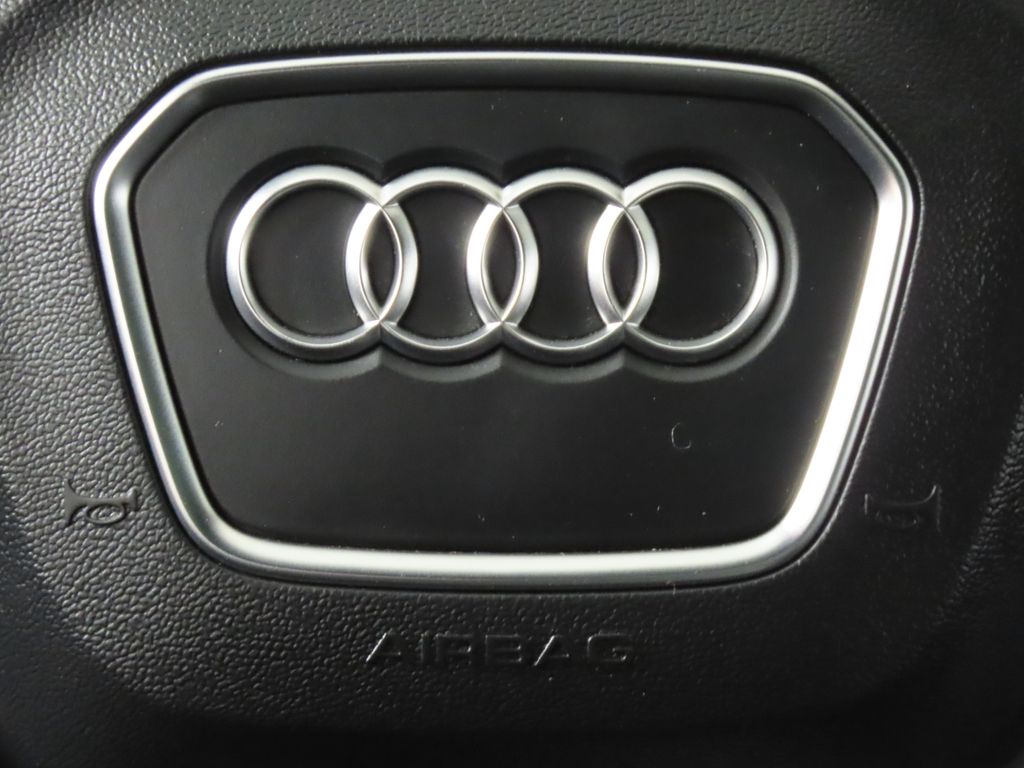 Thumbnail: 2023 Audi SQ5 - 16
