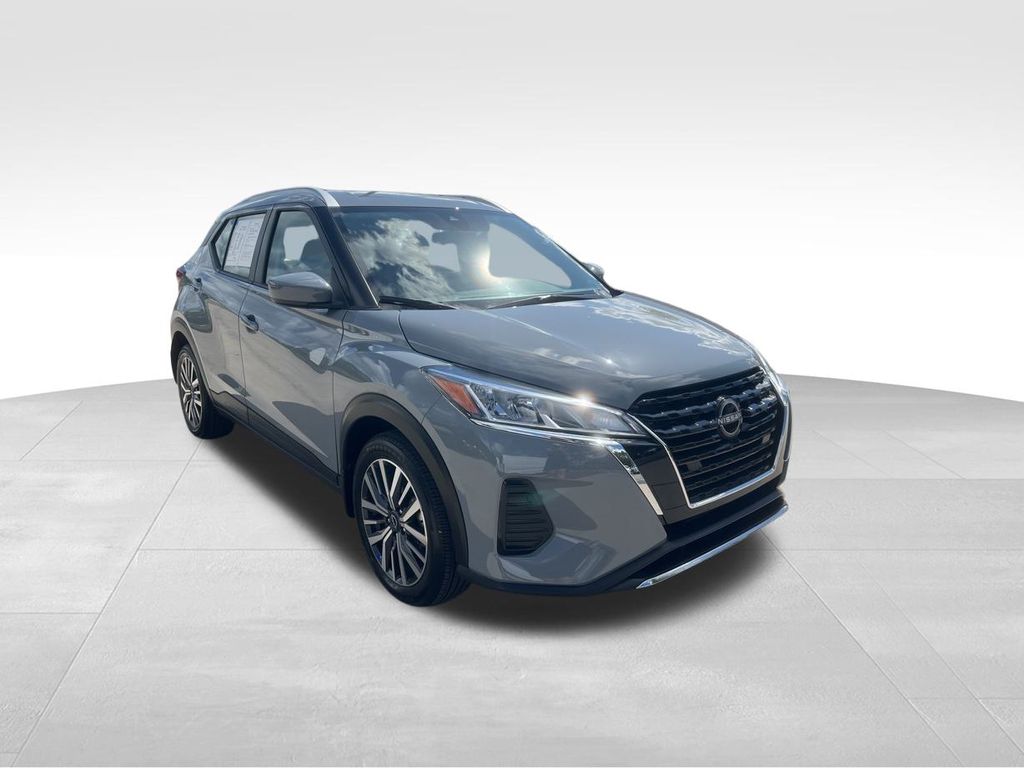 2024 Boulder Gray Pearl Nissan Kicks SV FWD SUV