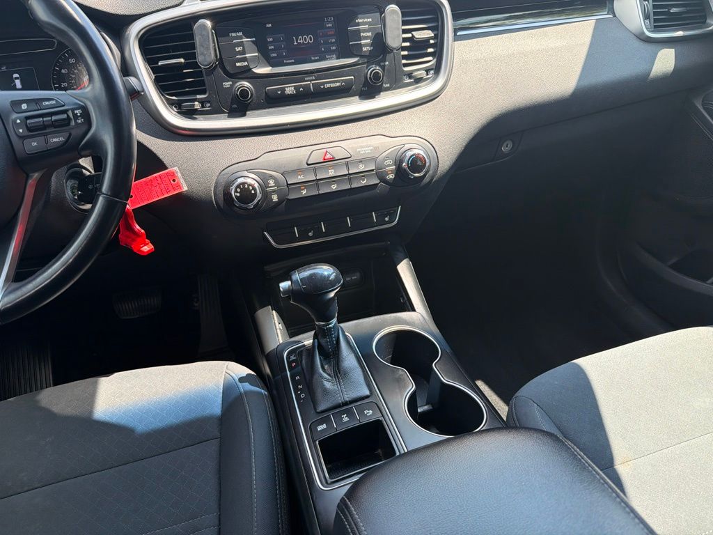 Thumbnail: 2016 Kia Sorento - 15