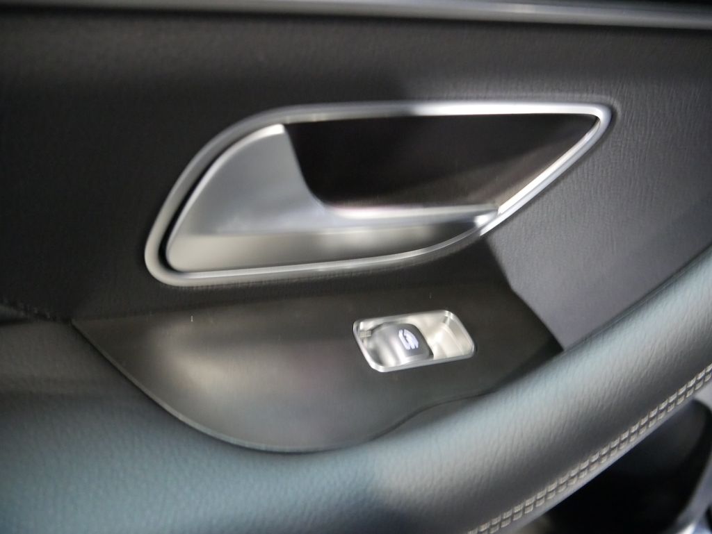 Thumbnail: 2026 Mercedes-Benz GLE - 23