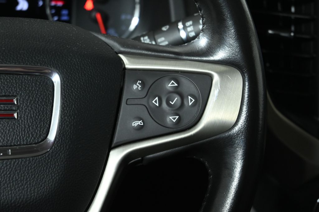 Thumbnail: 2021 GMC Acadia - 17