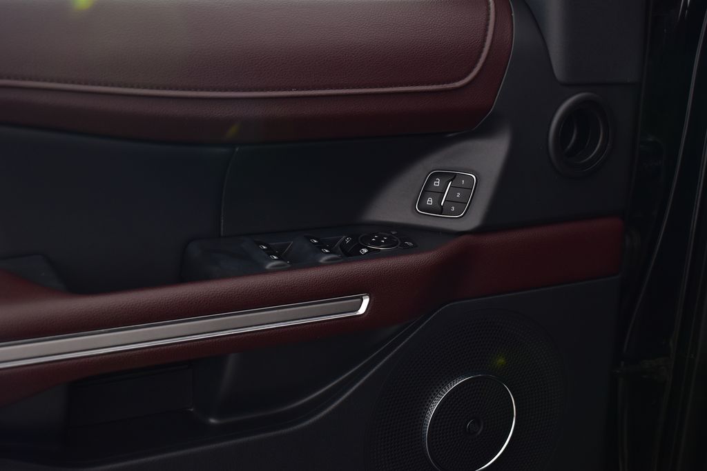 Thumbnail: 2023 Ford Expedition MAX - 11