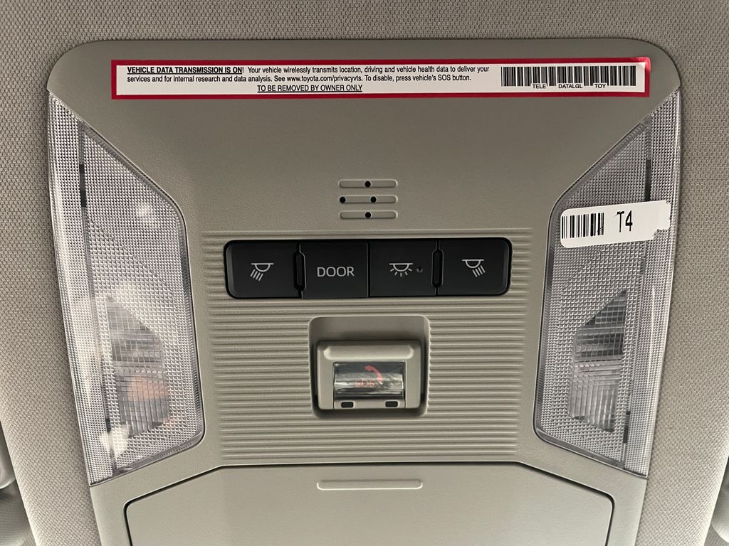 2022 Toyota RAV4 XLE 30