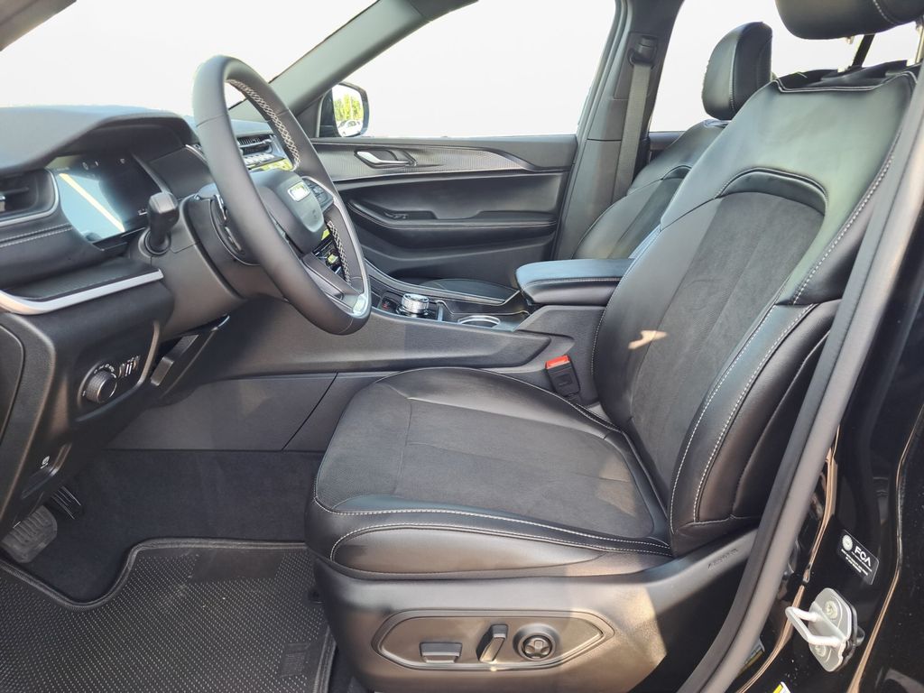 New Car 2025 Jeep Grand Cherokee  Altitude X For Sale Under $40,000 In Austin, Texas