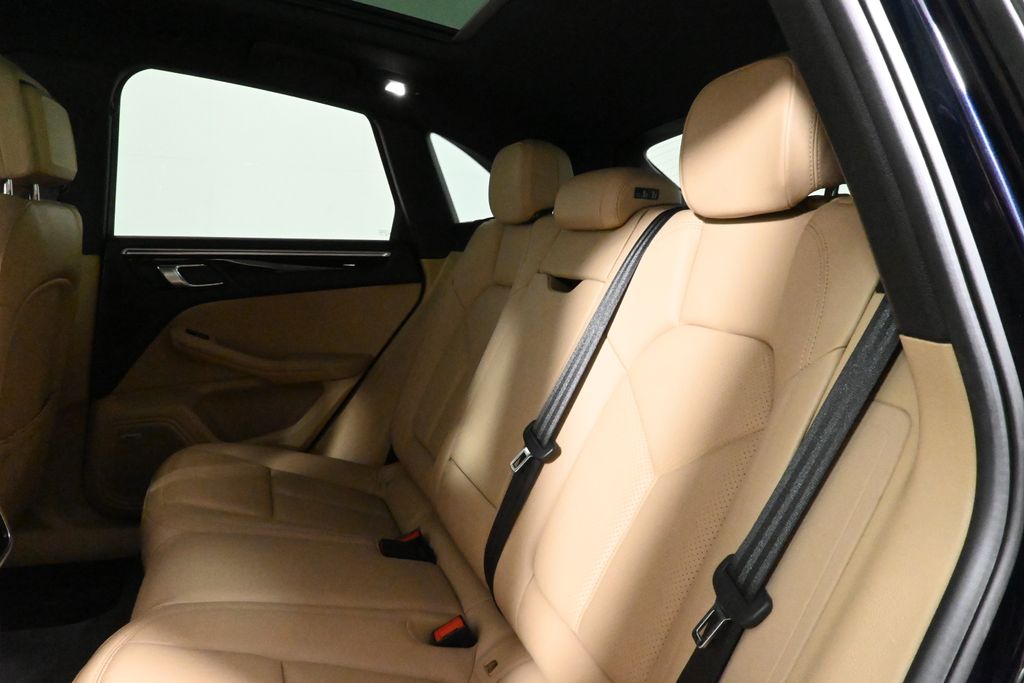 Thumbnail: 2019 Porsche Macan - 4