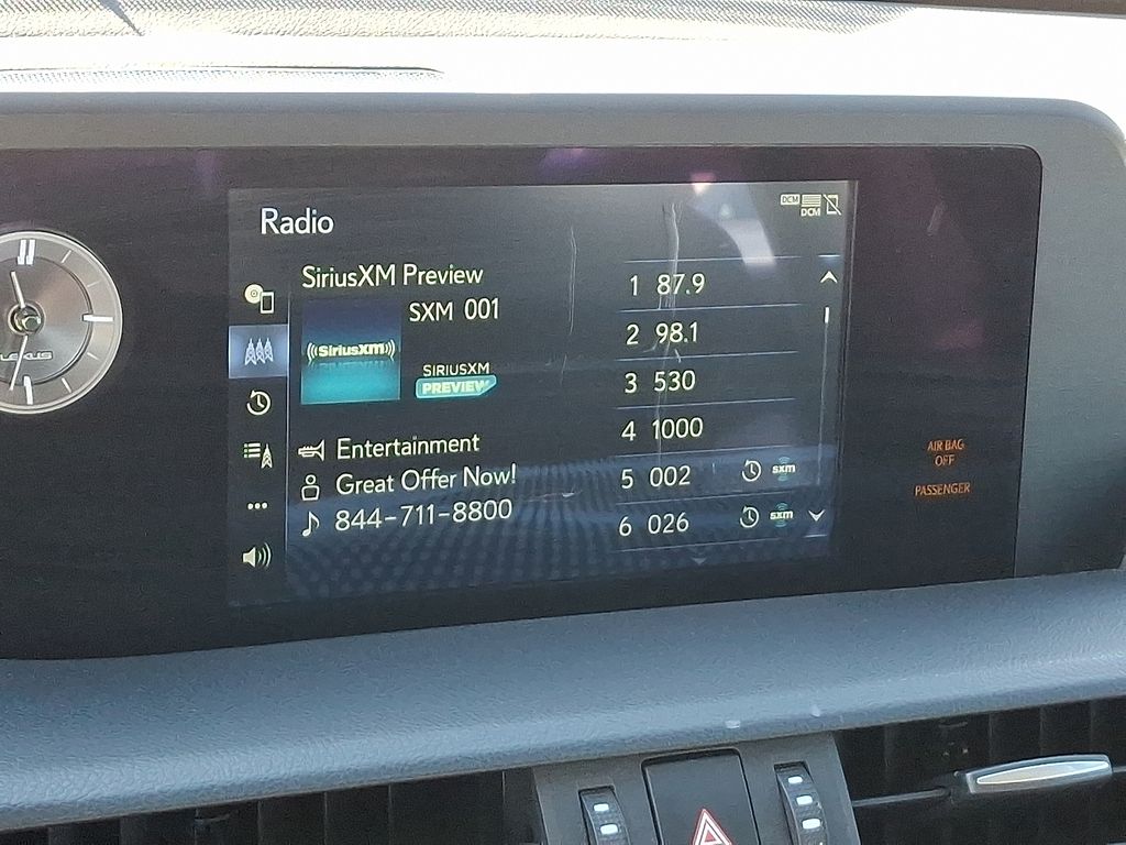 Thumbnail: 2021 Lexus ES - 18