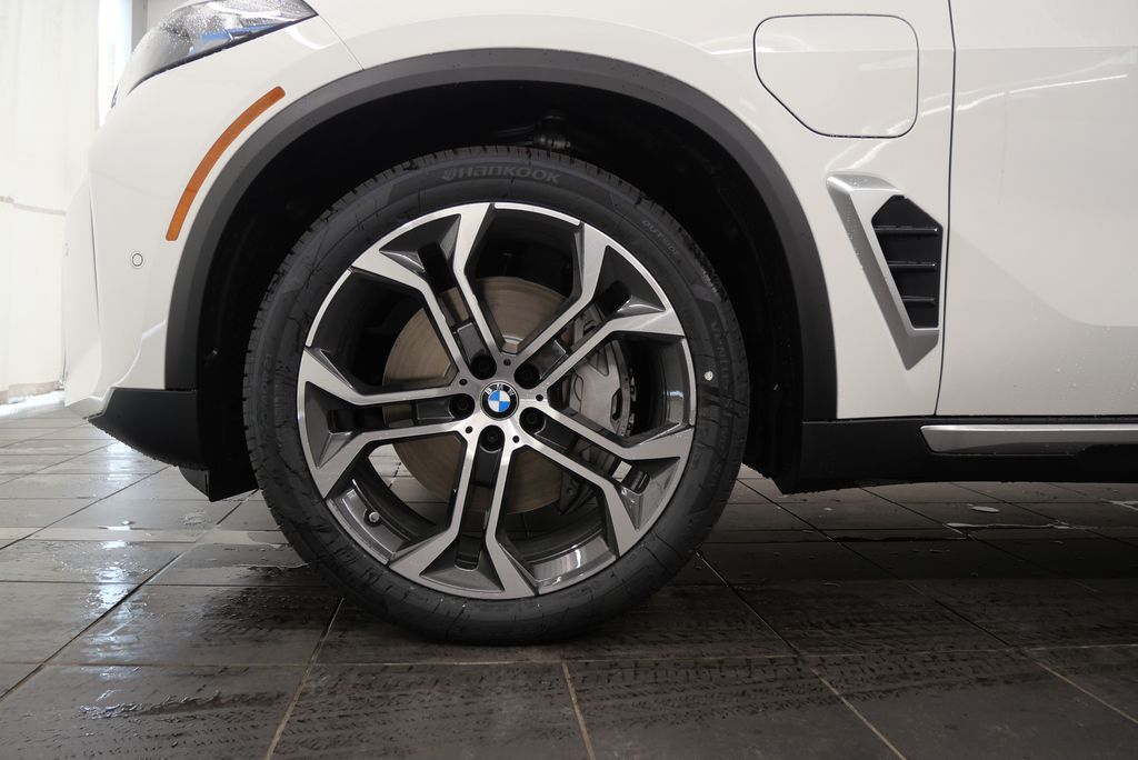 2025 BMW X5 xDrive50e 3