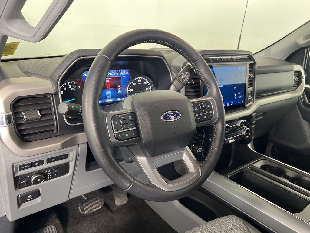 Used 2022 Blue Ford XLT image 15