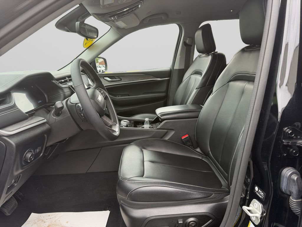 2023 Jeep Grand Cherokee Limited - 9