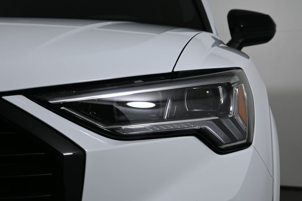 Thumbnail: 2025 Audi Q3 - 10