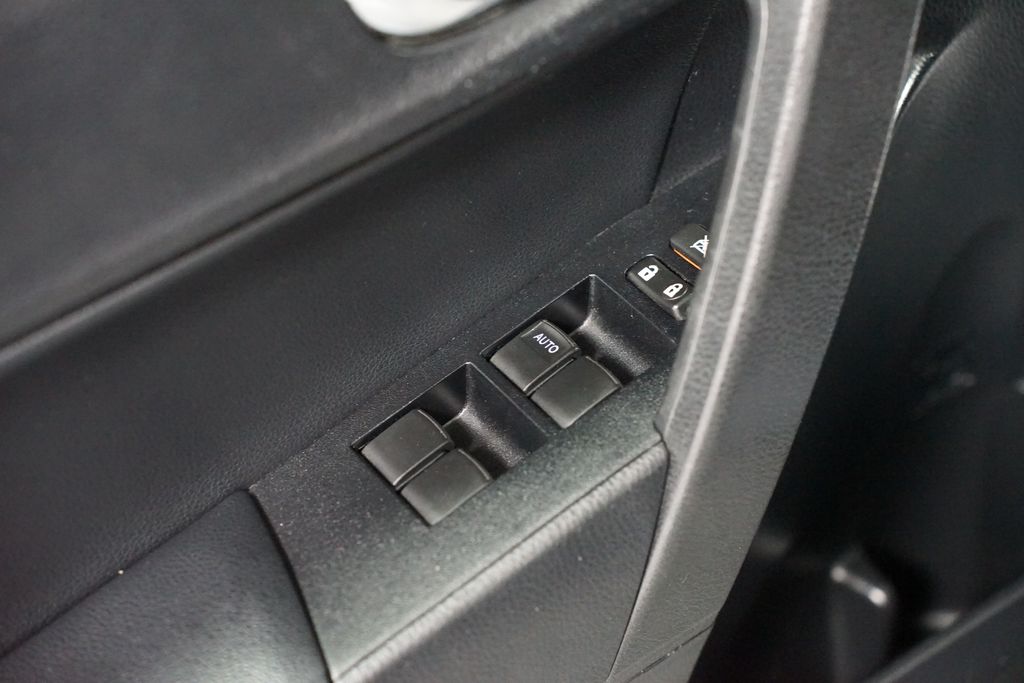 Thumbnail: 2016 Toyota Corolla - 27