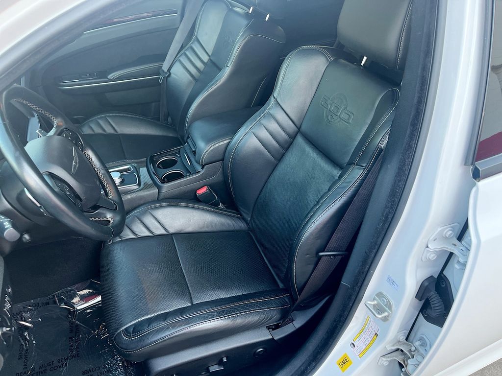 Used 2023 White Chrysler C image 20