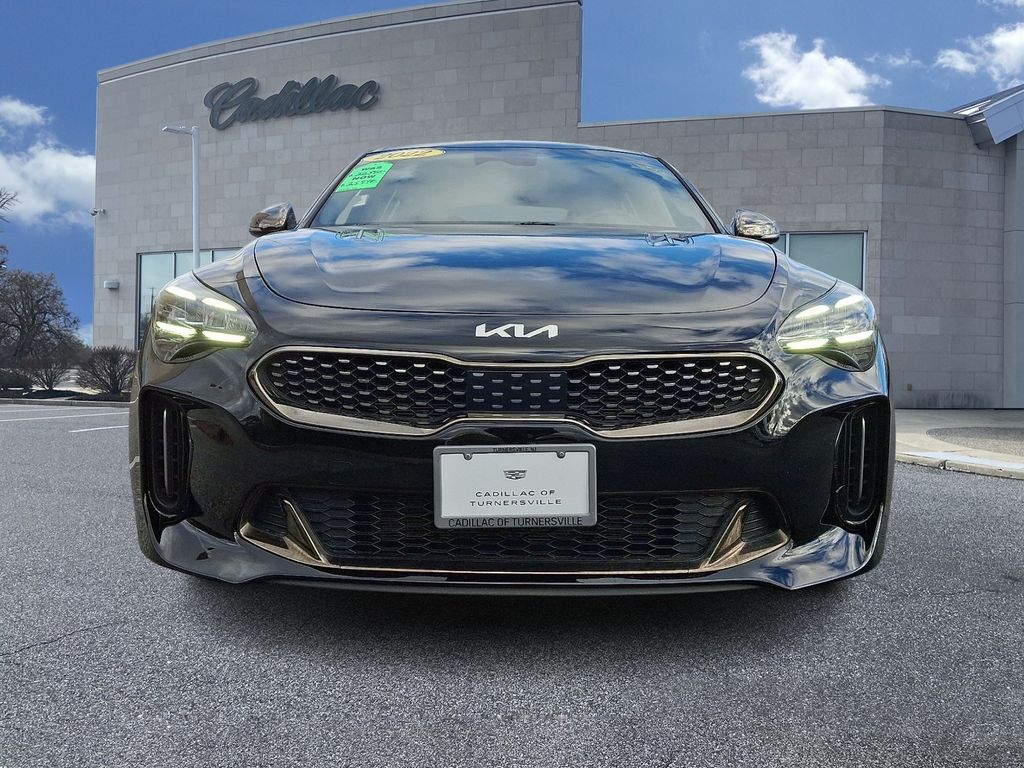 Thumbnail: 2022 Kia Stinger - 2