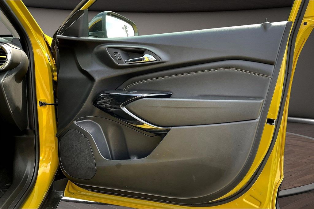 Used 2024 Chevrolet Trax SUV