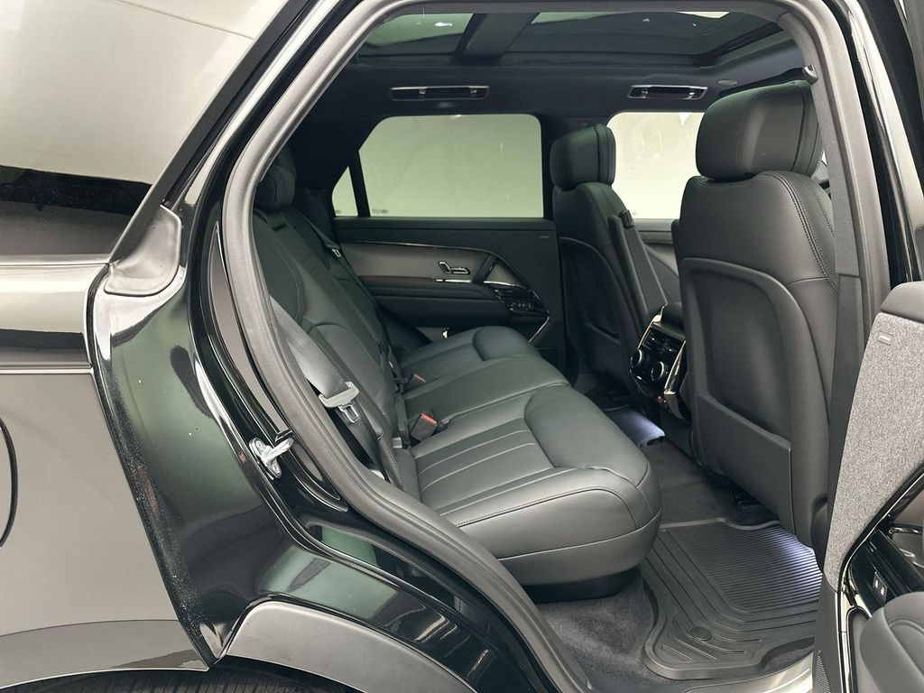 2025 Land Rover Range Rover Sport Dynamic 6