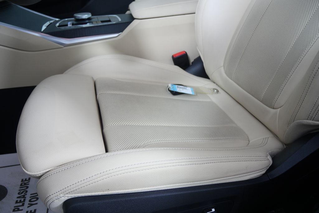 Thumbnail: 2025 BMW 3 Series - 10