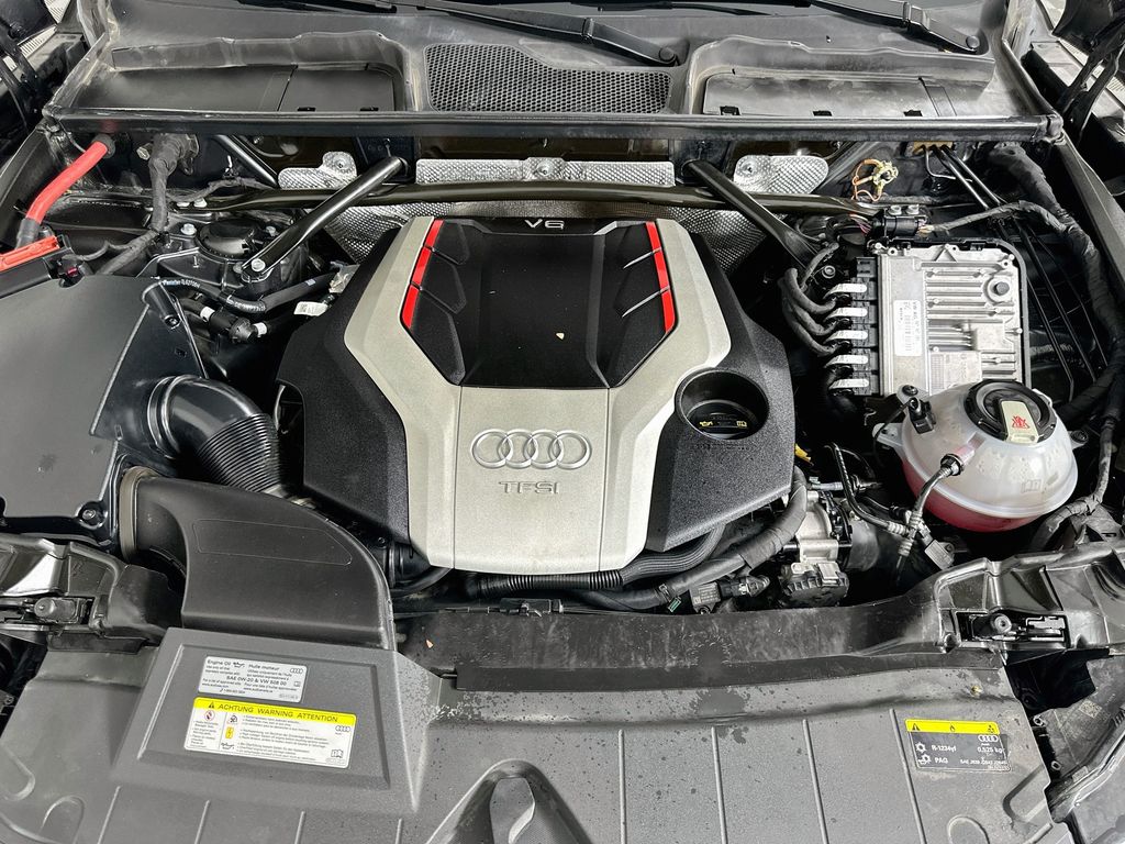 Thumbnail: 2019 Audi SQ5 - 31