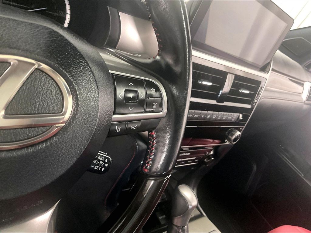 2022 Lexus GX — photo 25