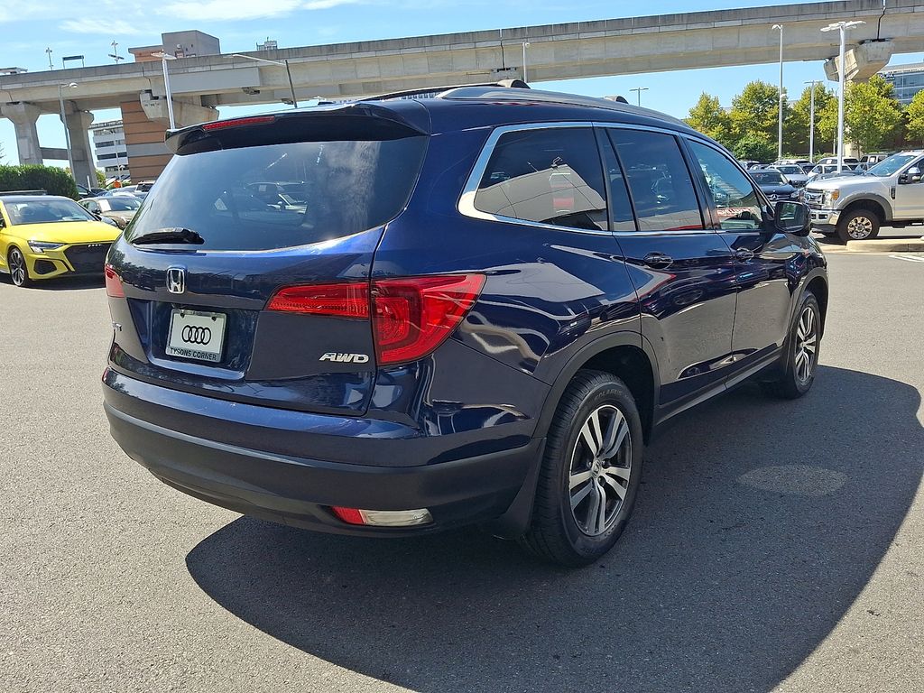 Thumbnail: 2016 Honda Pilot - 4