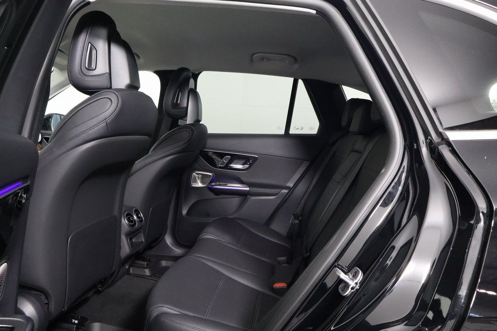 Thumbnail: 2025 Mercedes-Benz GLC - 6