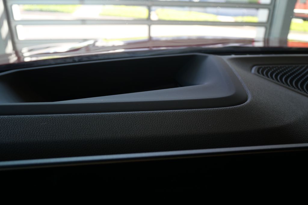 2024 BMW 3 Series 330i 19