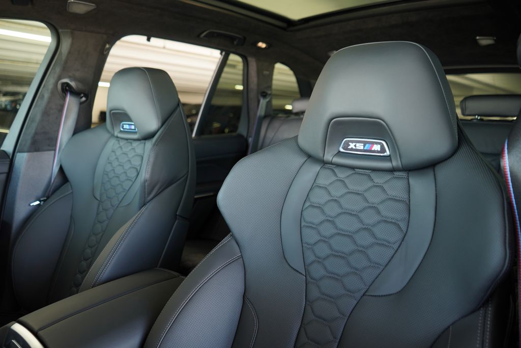 Thumbnail: 2026 BMW X5 - 13