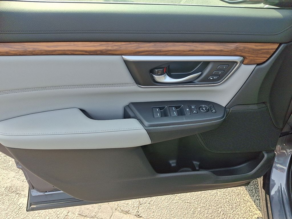 2021 Honda CR-V Touring 13