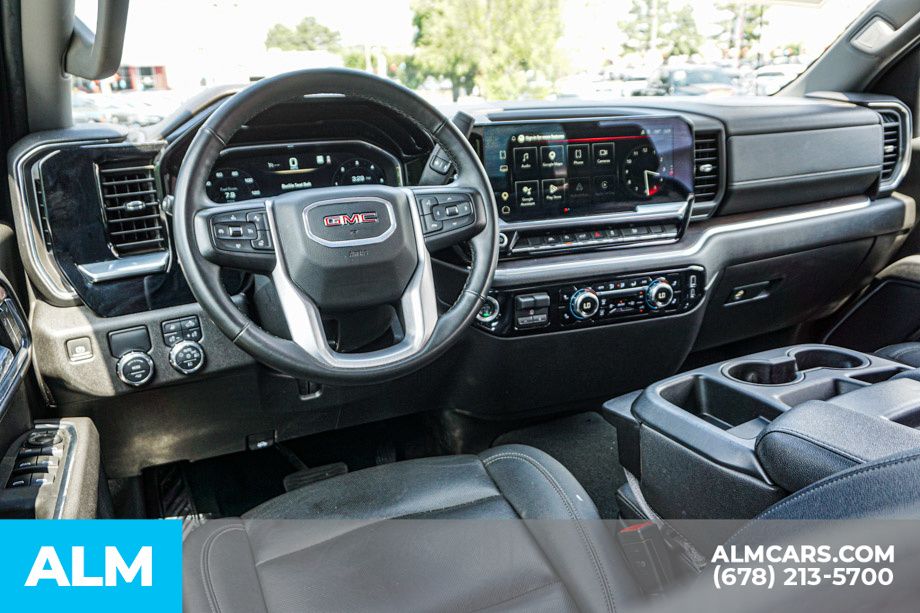 Used 2025 Black GMC SLT image 27