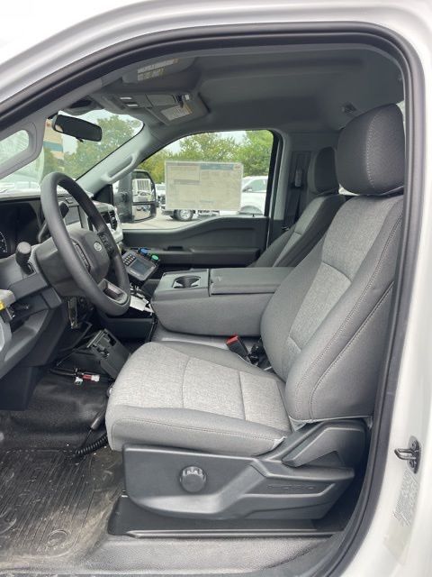 2025 Ford F-550 Chassis XL