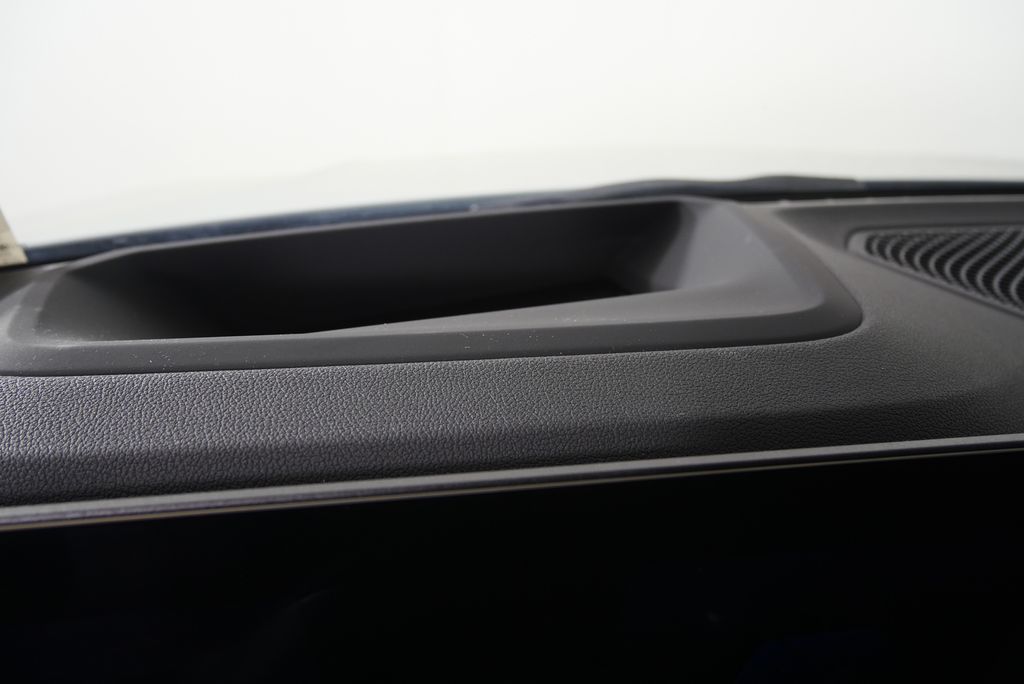 Thumbnail: 2024 BMW 3 Series - 22