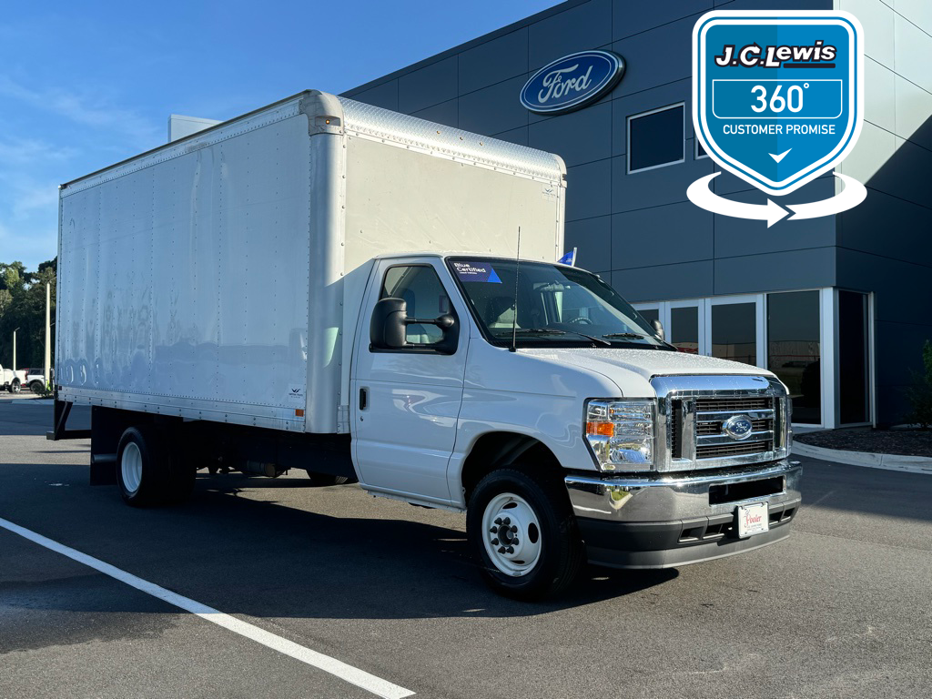 2024 Ford E-Series E-450 SD