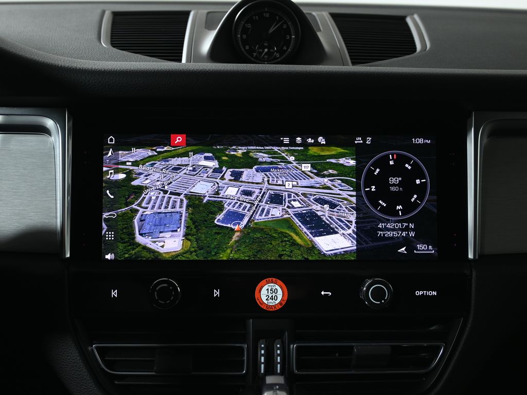 Thumbnail: 2025 Porsche Macan - 23