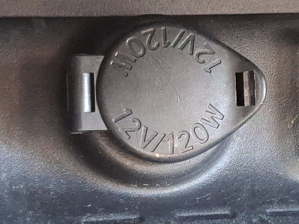 2023 Toyota RAV4 SE 24