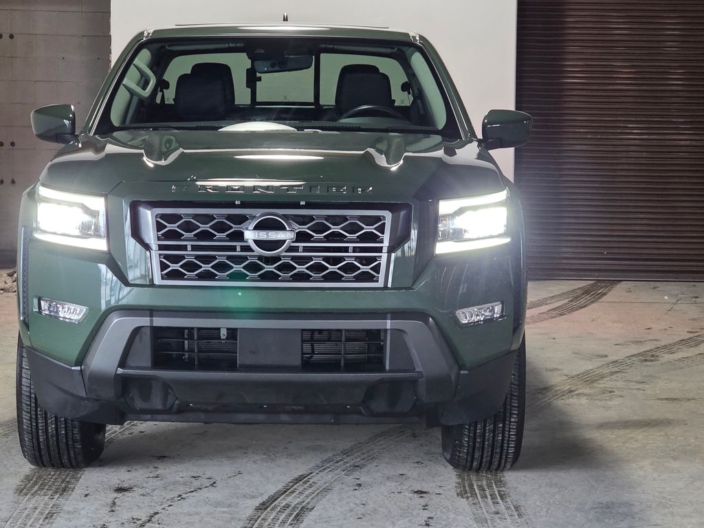 View vehicle photo 2