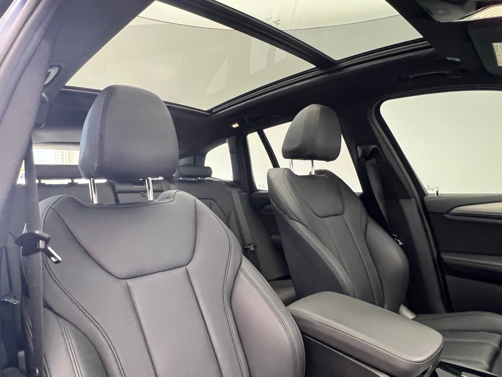 2019 BMW X3 M40i 8