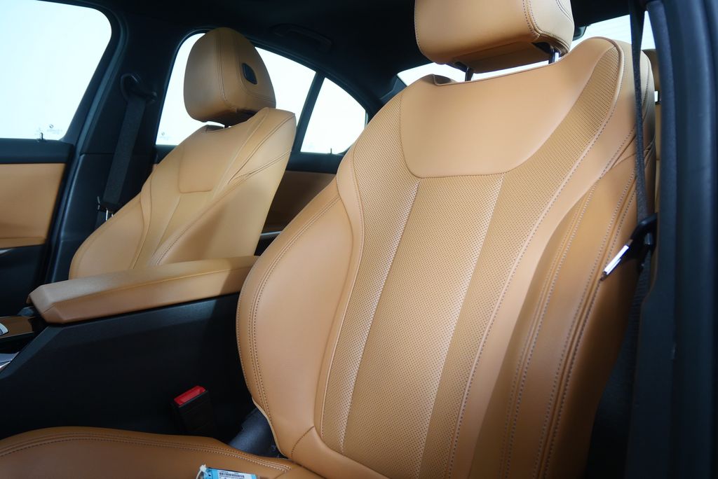 Thumbnail: 2023 BMW 3 Series - 10