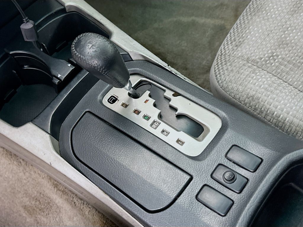 Thumbnail: 2004 Toyota 4Runner - 15