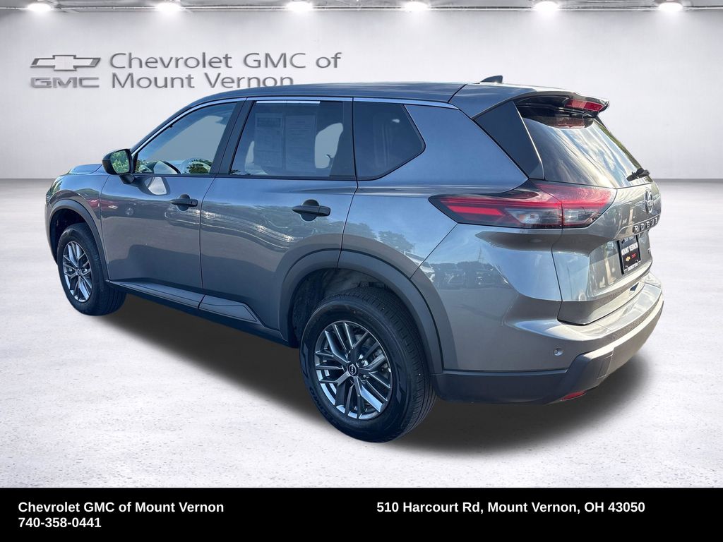 2024 Nissan Rogue S - Image 3