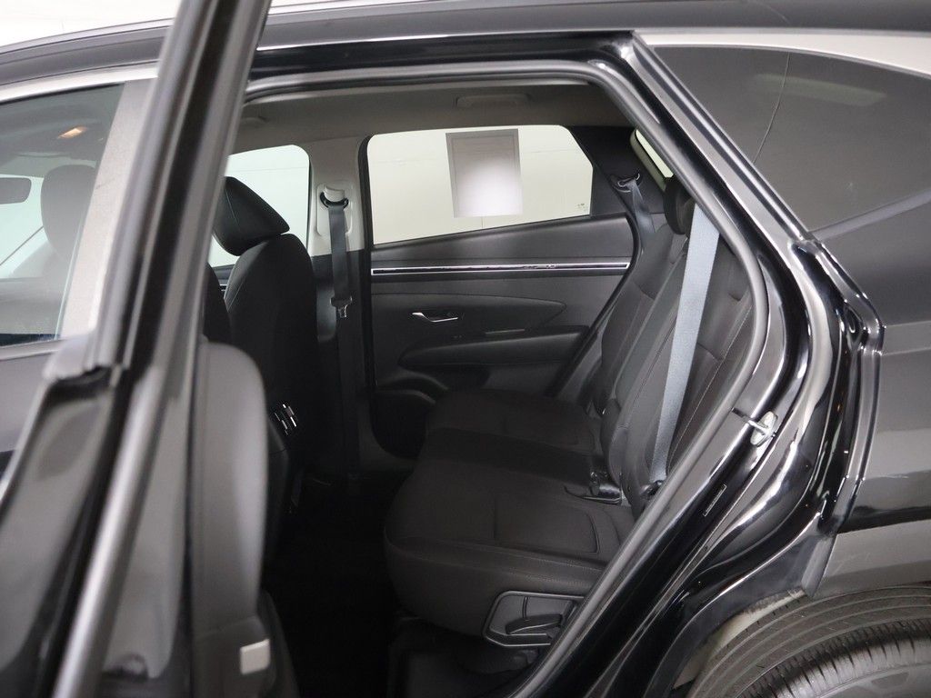 Used 2023 Black Hyundai SEL image 27