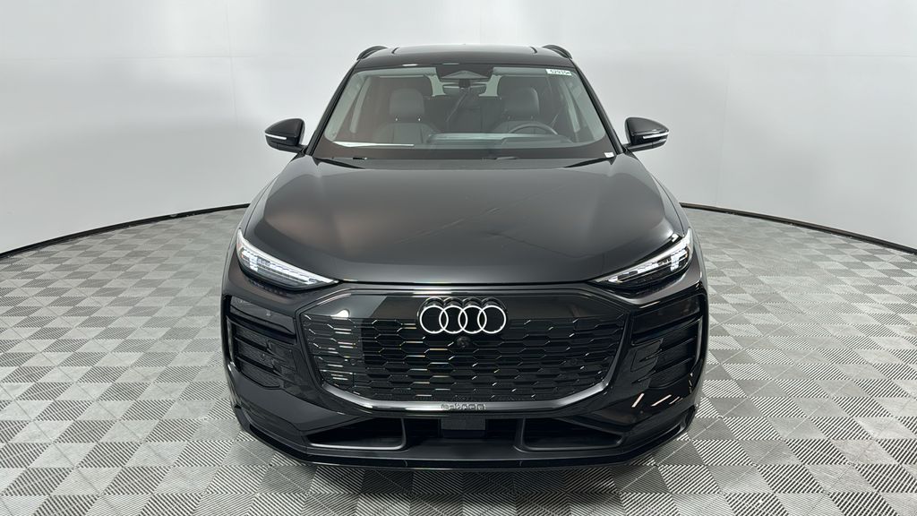 Thumbnail: 2025 Audi Q6 e-tron - 8