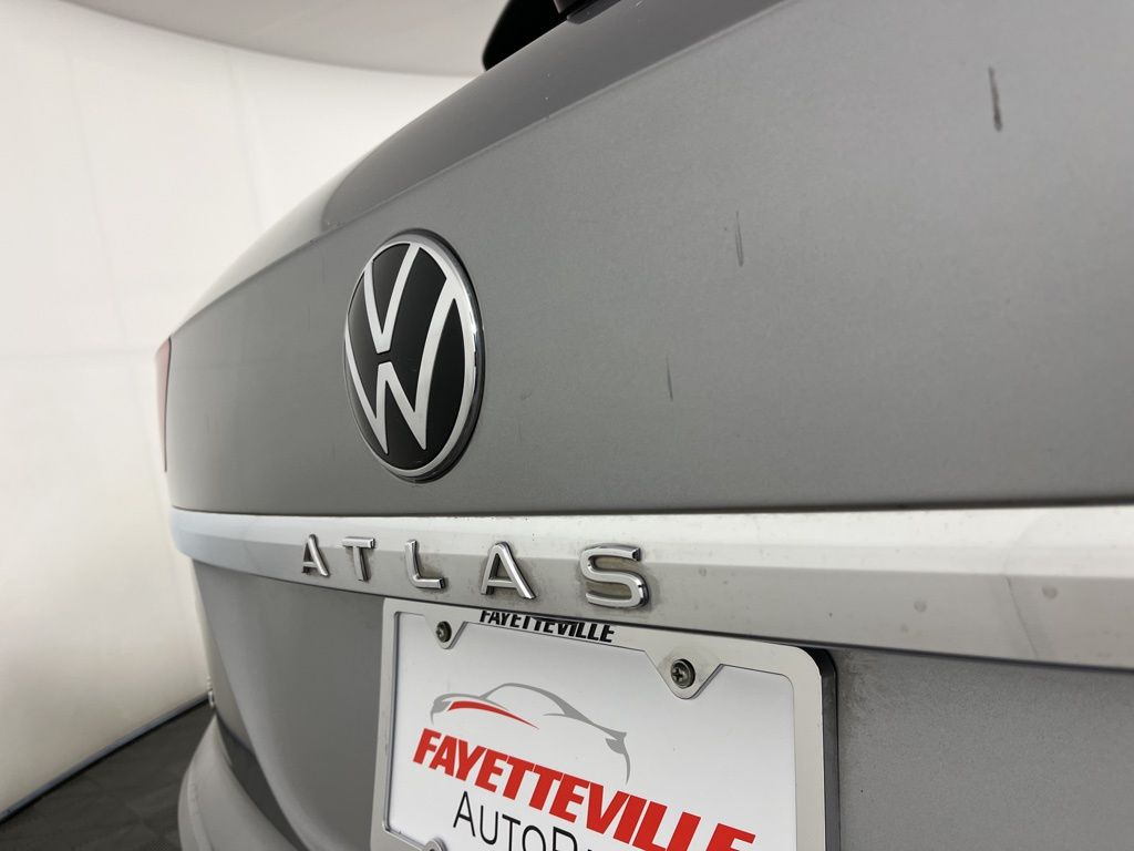 Thumbnail: 2021 Volkswagen Atlas - 13
