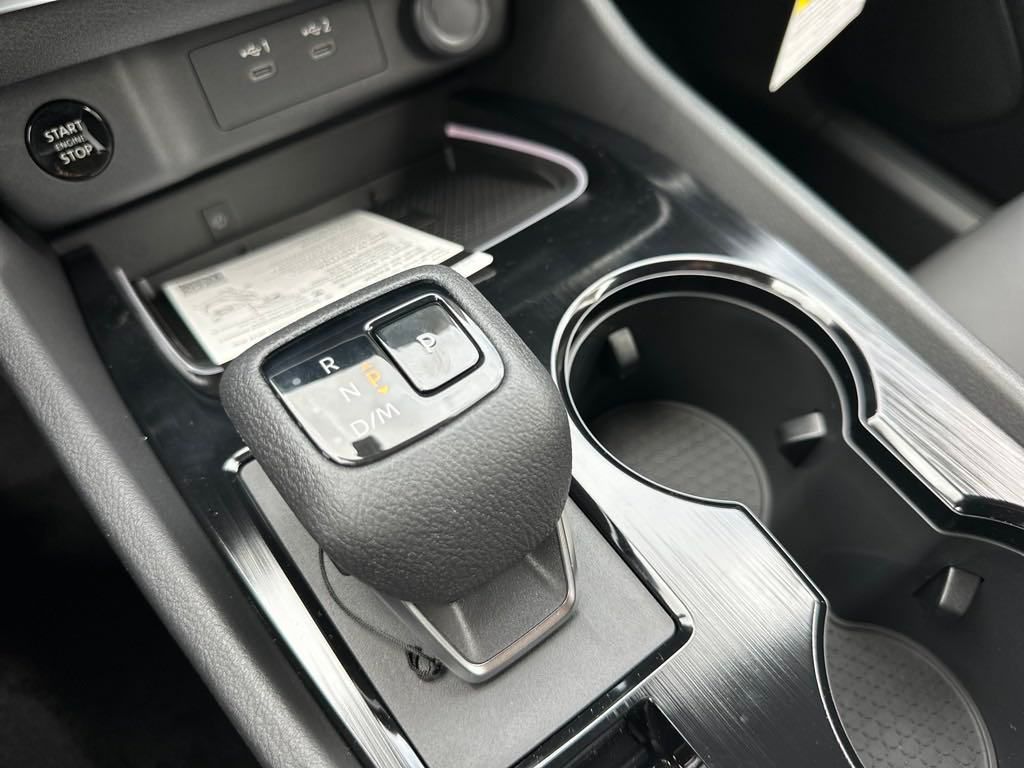 2025 Nissan Rogue SL photo