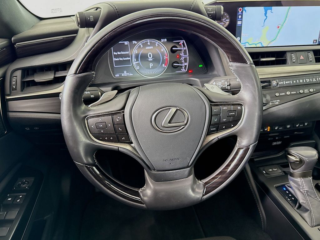 Thumbnail: 2019 Lexus ES - 11