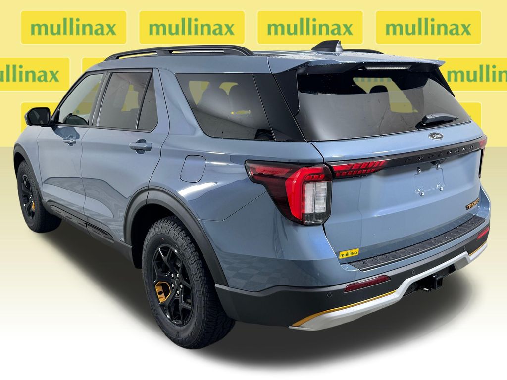 New 2026 Blue Ford Tremor image 3