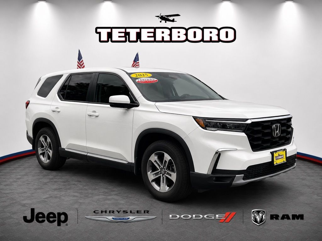 Platinum White Pearl 2025 Honda Pilot SUV / Crossover All-Wheel Drive Automatic